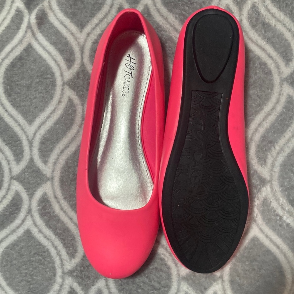 Hotcakes; neon pink